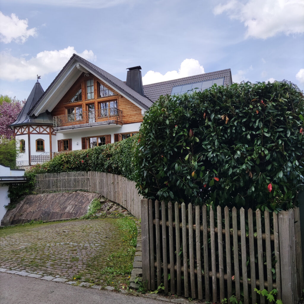 c2b540a6-dd75-43e5-a1a1-d00aedb020e2